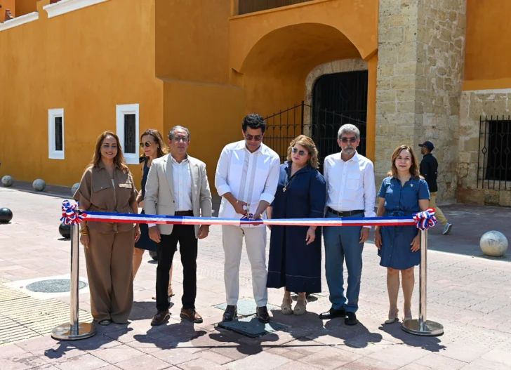 Turismo inaugura restauración de 15 fachadas patrimoniales en la Ciudad Colonial