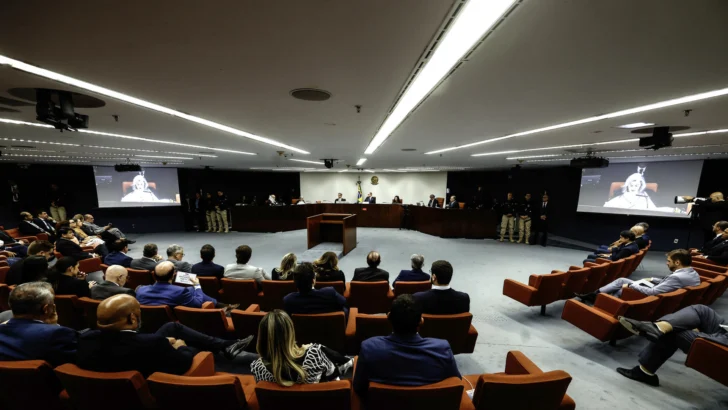 Cuarta jueza del caso Bolsonaro ve 