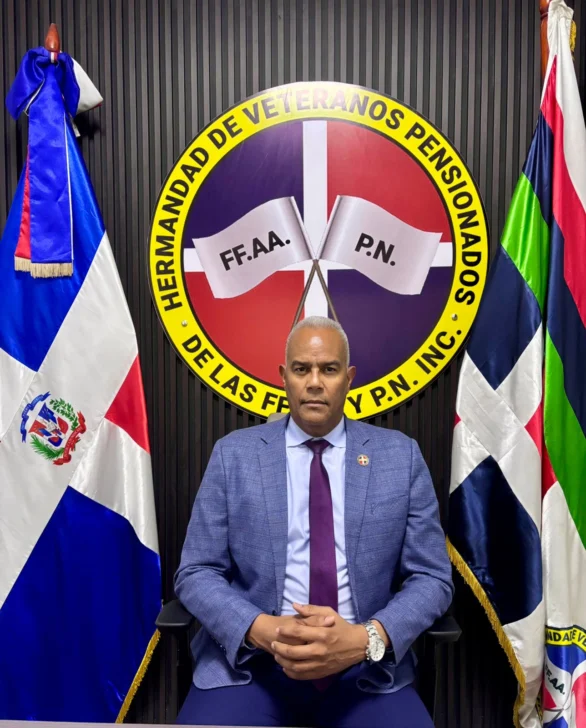  El mayor general (R) Valerio García Reyes, quien preside la Hermandad de Veteranos Pensionados de las Fuerzas Armadas y la Policía Nacional.