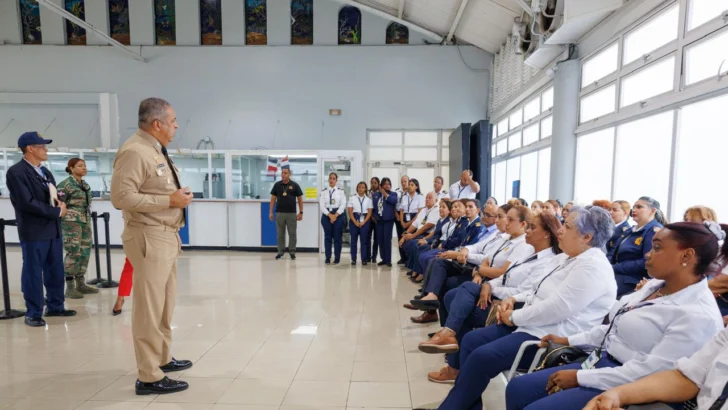 El director de migración pide fortalecer controles en puertos y asegurar un trato respetuoso a pasajeros