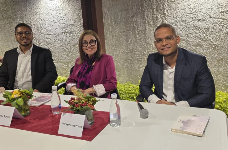 Escritores dominicanos destacan en gira literaria por Colombia Escritores dominicanos destacan en gira literaria por Colombia