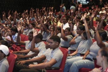 Indotel pone en circulación primeros cuentos dominicanos sobre uso responsable de la tecnología