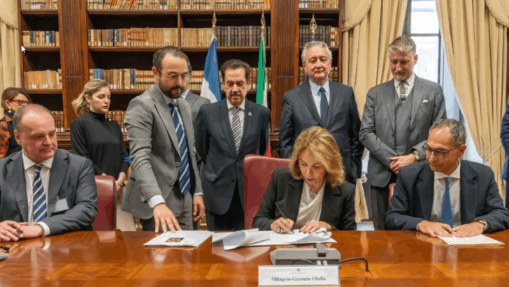  Firma del acuerdo del Ministerio de Cultura con el Museo Antropológico de Turin. Foto Ministerio de Cultura 2023.