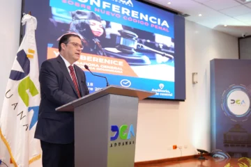  Yayo Sanz Lovatón, director general de Aduanas.
