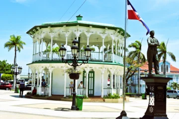 Julio Arzeno y el folklore dominicano
