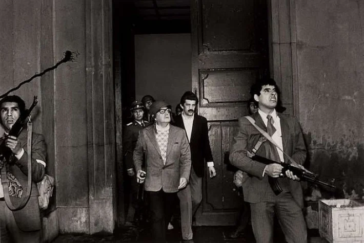 Abajo los golpes de Estado