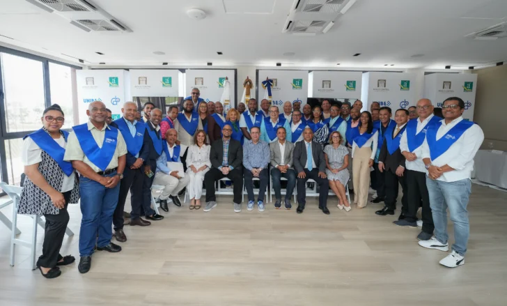 BCRD clausura el XVI Diplomado de Formación económica para comunicadores en San Pedro de Macorís