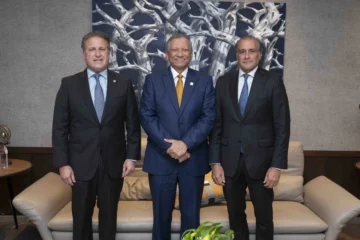 Ejecutivos de Banreservas y APAP se reúnen para promover el crecimiento económico del país Ejecutivos de Banreservas y APAP se reúnen para promover el crecimiento económico del país