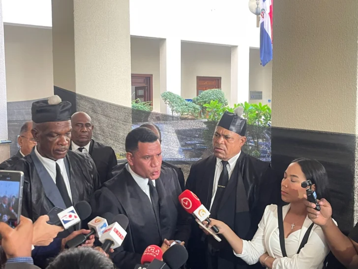 Querellantes del caso Calamar descargan de responsabilidad al exministro Donald Guerrero