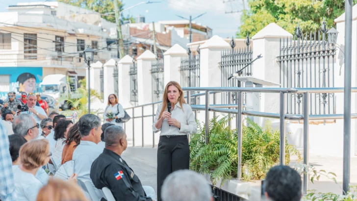 Carolina Mejía inaugura Plaza de Memoria como parte de la restauración del Antiguo Cementerio Municipal de Santo Domingo Carolina Mejía inaugura Plaza de Memoria como parte de la restauración del Antiguo Cementerio Municipal de Santo Domingo