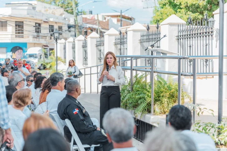 Carolina Mejía inaugura Plaza de Memoria como parte de la restauración del Antiguo Cementerio Municipal de Santo Domingo