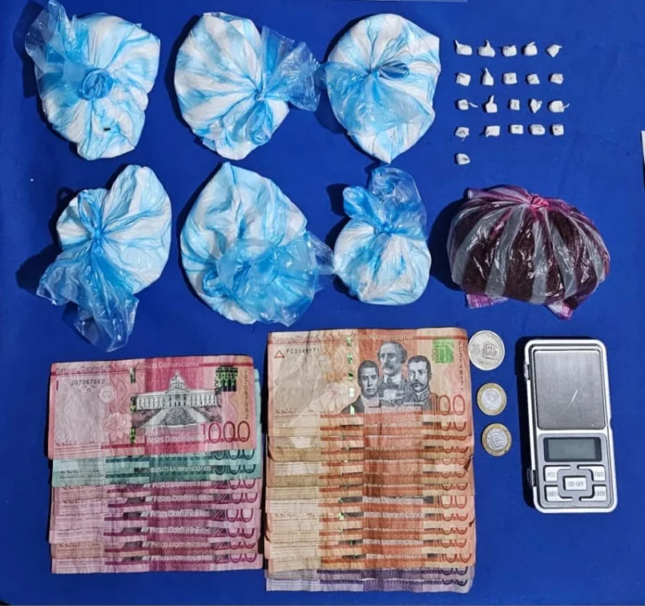Operativos en Haina dejan 19 detenidos y más de 1,500 gramos de drogas confiacada