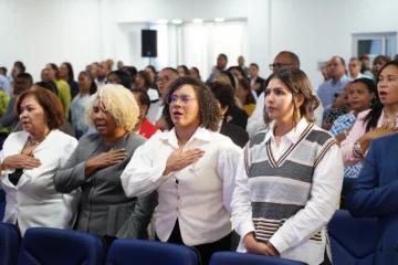 Educación incorpora a más de cinco mil nuevos maestros Educación incorpora a más de cinco mil nuevos maestros
