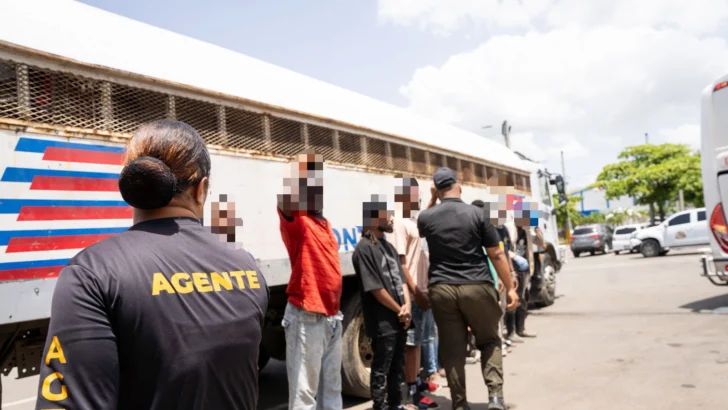 Autoridades detienen a más de mil haitianos indocumentados en varios operativos Autoridades detienen a más de mil haitianos indocumentados en varios operativos