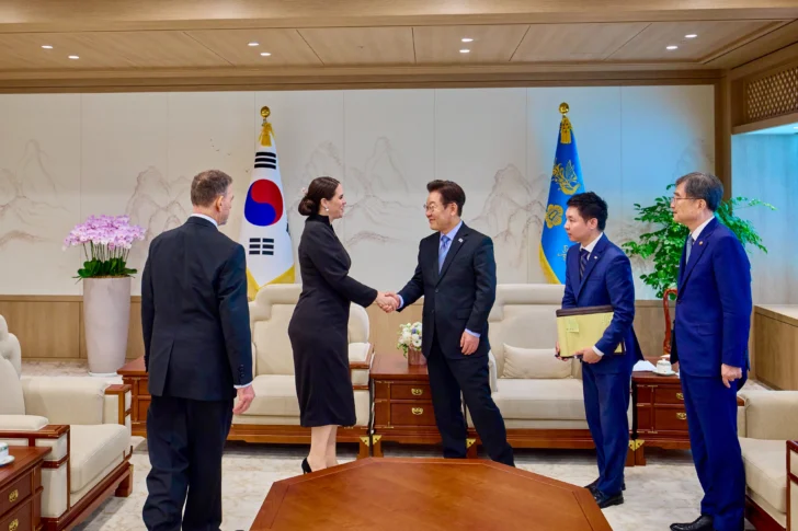 Embajadora Angie Martínez presenta Cartas Credenciales en Corea del Sur