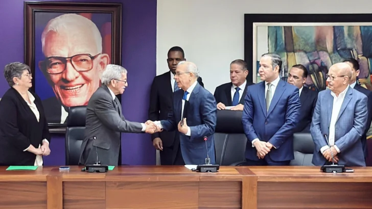 Danilo Medina saluda consenso nacional por la frontera y llama a sacar provecho del diálogo