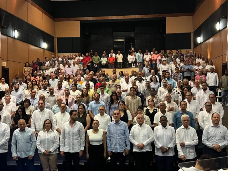 García Fermín exhorta a votar por el PRM en 2028 y acusa al PLD de sumir al país en la corrupción