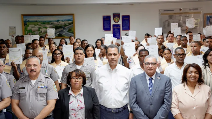 Indotel capacita a más policías en el manejo de las herramientas digitales Indotel capacita a más policías en el manejo de las herramientas digitales