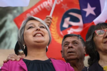Candidata comunista de Chile: 'En Venezuela hay dictadura y en Cuba no hay democracia' Candidata comunista de Chile: 'En Venezuela hay dictadura y en Cuba no hay democracia'