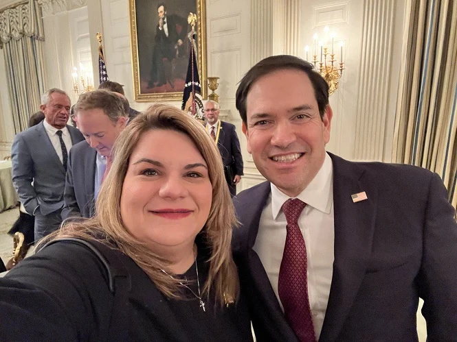  Jenniffer González y el secretario de Estado, Marco Rubio.