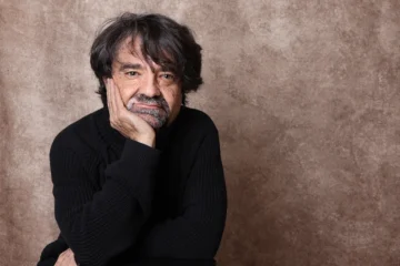 Juan Casamayor, fundador de Páginas de Espuma: 'Visitar la librería es una liturgia maravillosa'