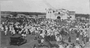  Las procesiones y peregrinaciones religiosas hacia Higüey en República Dominicana datan de varios siglos.