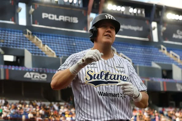 Lester-con-Sultanes-de-Monterrey
