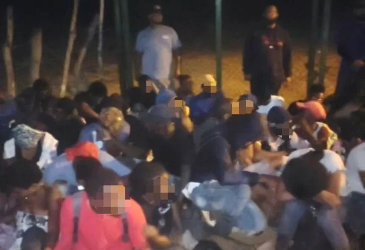 DGM interceptó a 84 haitianos indocumentados en una zona boscosa de Montecristi