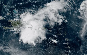 Advierten riesgo de inundaciones significativas y lluvias torrenciales en RD por onda tropical