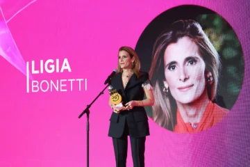 Ligia Bonetti recibe reconocimiento “Trayectoria Empresarial” en Days to Shine Ligia Bonetti recibe reconocimiento “Trayectoria Empresarial” en Days to Shine
