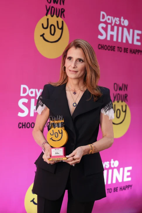Ligia Bonetti recibe reconocimiento “Trayectoria Empresarial” en Days to Shine Ligia Bonetti recibe reconocimiento “Trayectoria Empresarial” en Days to Shine