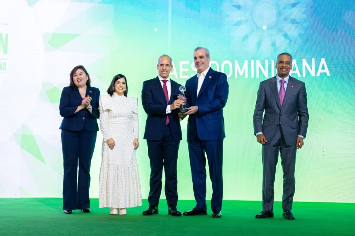 AES Dominicana reconocida por ProDominicana por diversificación y seguridad energética