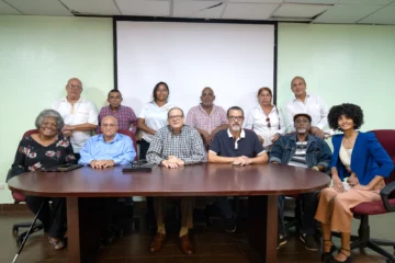 Organizaciones cívicas reclaman pacto fiscal que no cargue más impuestos sobre trabajadores y clase media