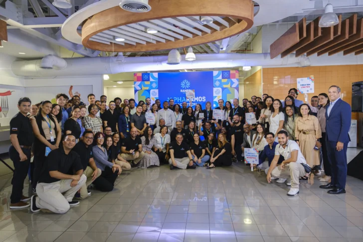 Primer hackathon del sector retail reúne a jóvenes talentos