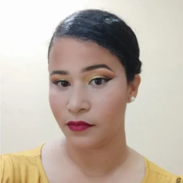  Patricia Arias.