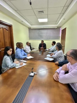 Dirección General de Contrataciones Públicas y Unidad Antifraude hacen visita de verificación al ayuntamiento de Baní