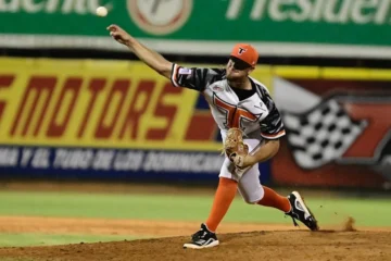 El lanzador estadounidense Eppler vuelve por cuarta temporada con los Toros
