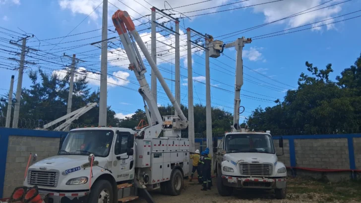 Edeeste inicia trabajos para reforzar suministro eléctrico en la Jacobo Majluta Edeeste inicia trabajos para reforzar suministro eléctrico en la Jacobo Majluta