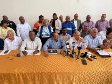Centrales Sindicales anuncian plan de movilización nacional en defensa de la cesantía laboral