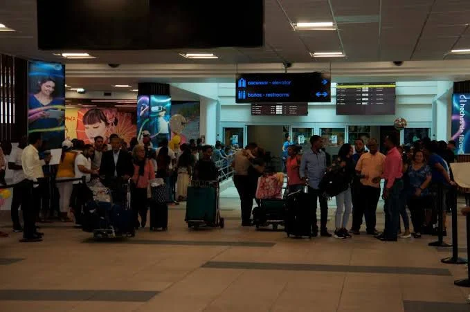 47 vuelos y cerca de 5 mil pasajeros afectados por apagón en el AILA
