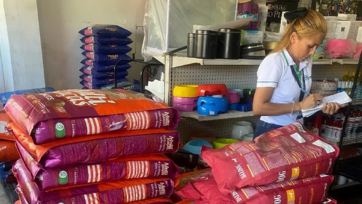 Digega decomisa 650 kilos de alimentos para mascotas vencidos