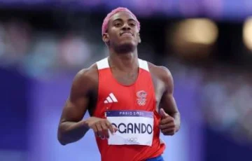 Alexander Ogando avanza a la final,  disputará en Tokio su tercera final mundial de 200