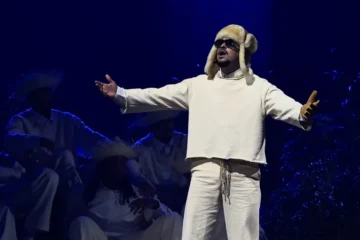 Bad Bunny culmina su residencia en Puerto Rico instando a combatir el odio con amor