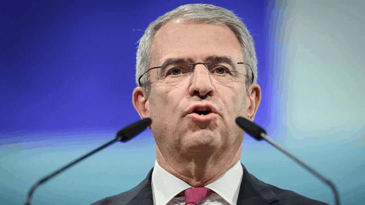 Nestlé despide a su director ejecutivo tras descubrir que mantenía una relación romántica con una empleada