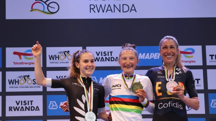 La canadiense Vallieres gana el Mundial de Ciclismo en ruta; la española Mavi García queda tercera