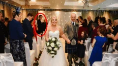Resuelven el misterio del intruso que se coló en una boda y mantuvo desconcertados a los novios durante cuatro años