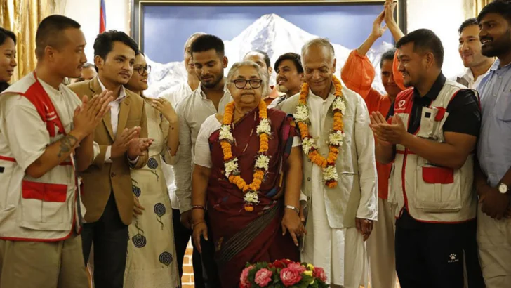 La expresidenta del Tribunal Supremo asumió como primera ministra de Nepal tras violentas protestas