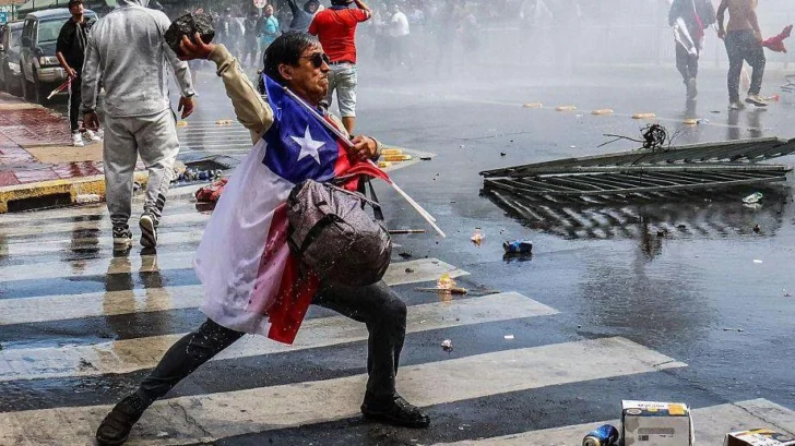 'El capitalismo depredador no funcionó para muchos y ahora esas clases resentidas buscan revancha'