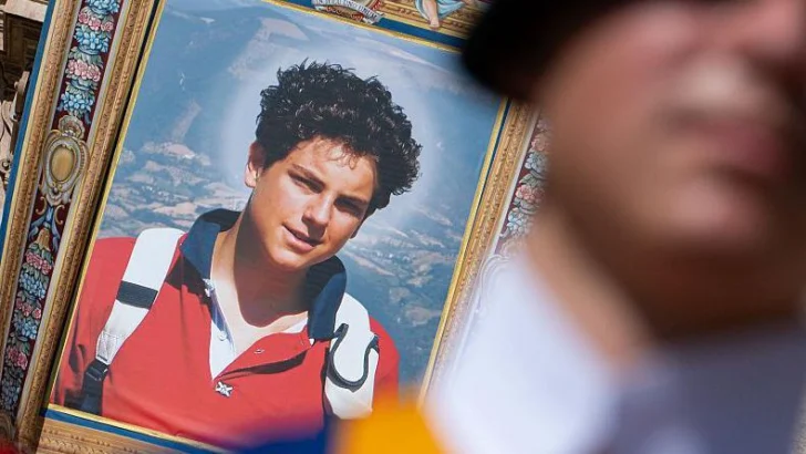 Quién fue Carlo Acutis, el 'influencer de Dios' al que el Vaticano hace santo tras atribuirle el milagro de curar a una joven costarricense