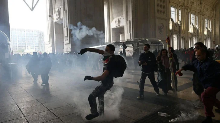 'Bloqueemos todo': las imágenes de las enormes protestas en Italia contra los ataques de Israel en Gaza